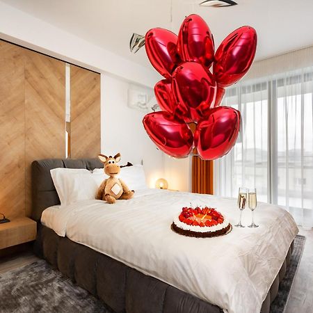 Classy Sassy - Elegant Escape In Timpuri Noi Бухарест Экстерьер фото